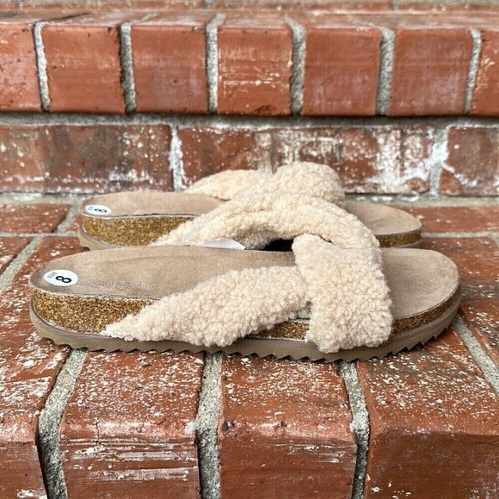 Treasure & Bond Tan Fuzzy Sandals
